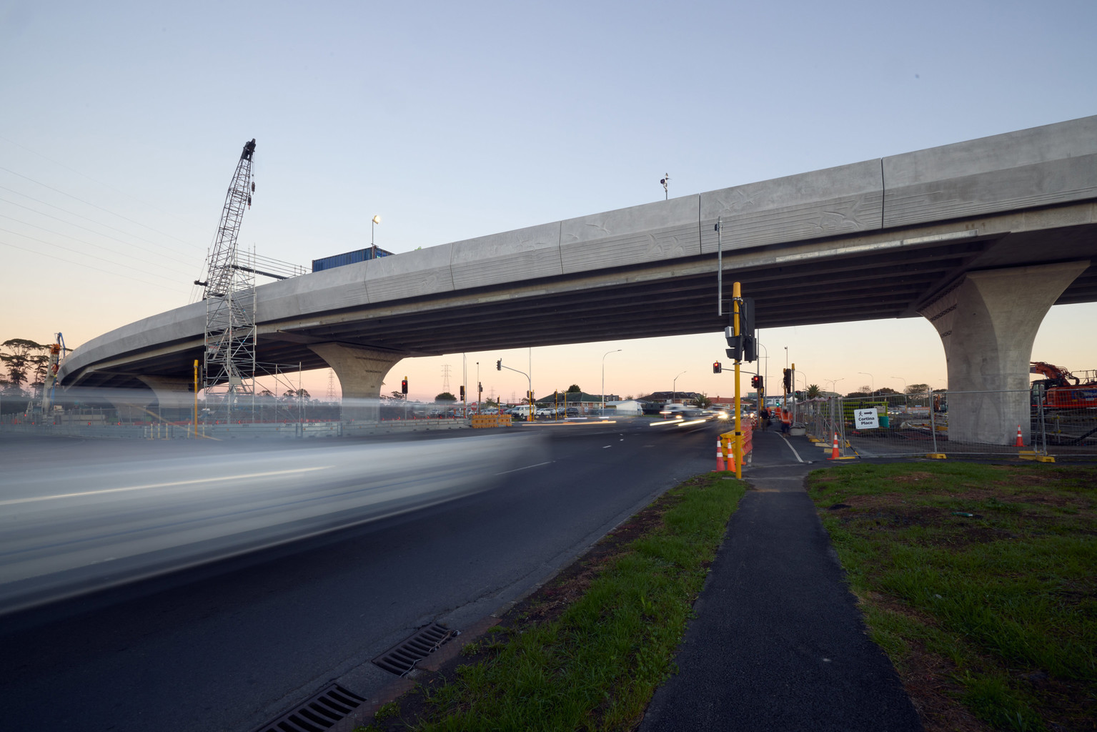 Traffic passing under the newly opened Ra Hihi flyover.