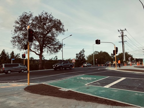 New traffic lights at the intersection of SH16 and Station Road.